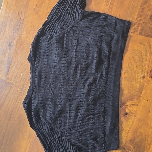 Torrid Black Textured Shrug Cropped  Cardigan Size 2X - Picture 9 of 9